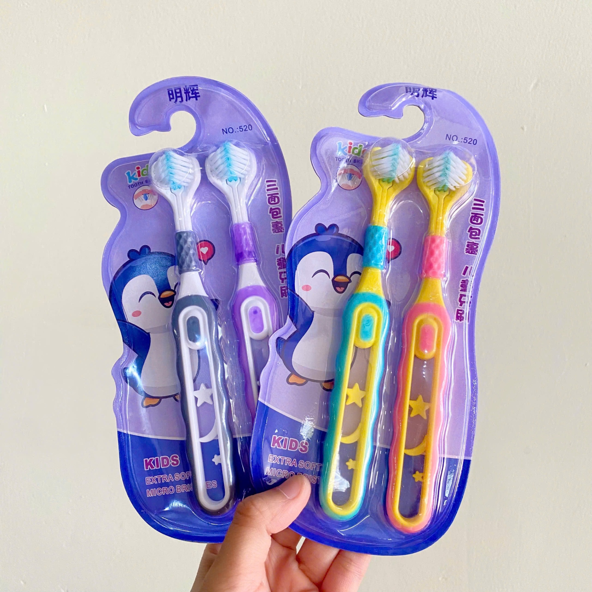 Set 2 Bàn Chải Đôi Chim Cánh Cụt Cho Bé