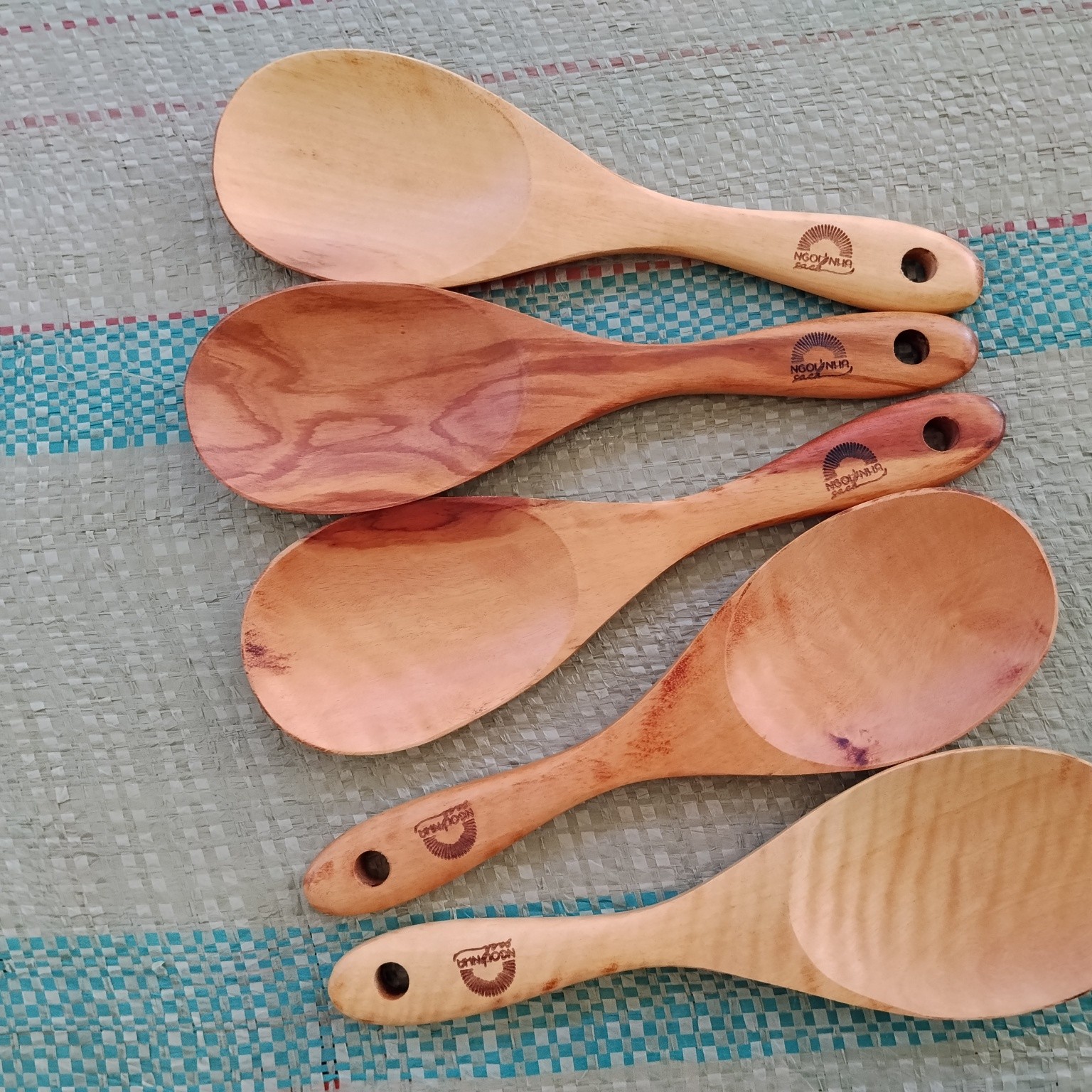 Muỗng cơm bằng gỗ